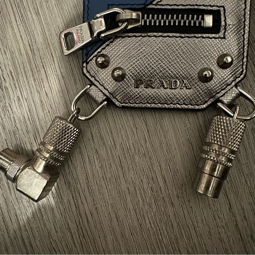 PRADA 100% AUTHENTIC Robot Key Holder Charm DIGITAL COA INCLUDED - Picture 11 of 14